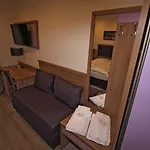 Hostel Slamba