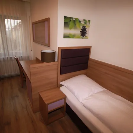 بيت شباب Slamba