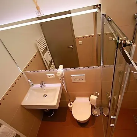Hostel Slamba *