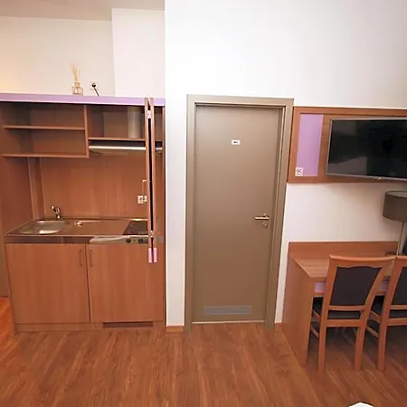 Hostel Slamba *