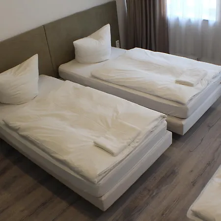 Hostel Slamba *